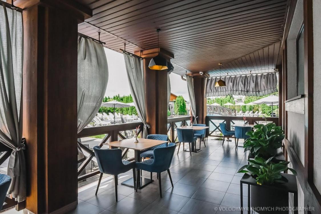 Zagorod Hotel Girka Polonka Bagian luar foto