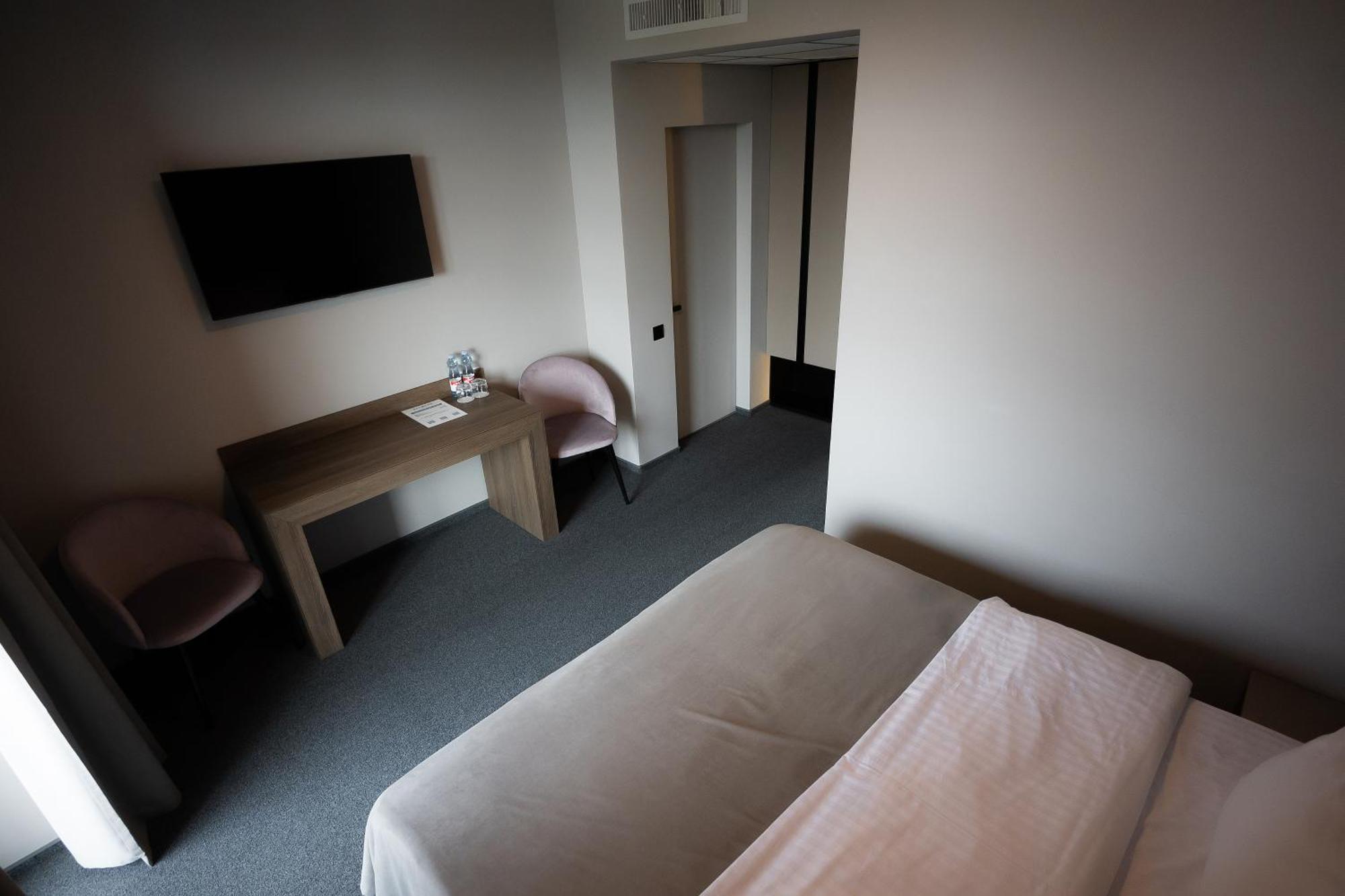 Zagorod Hotel Girka Polonka Bagian luar foto