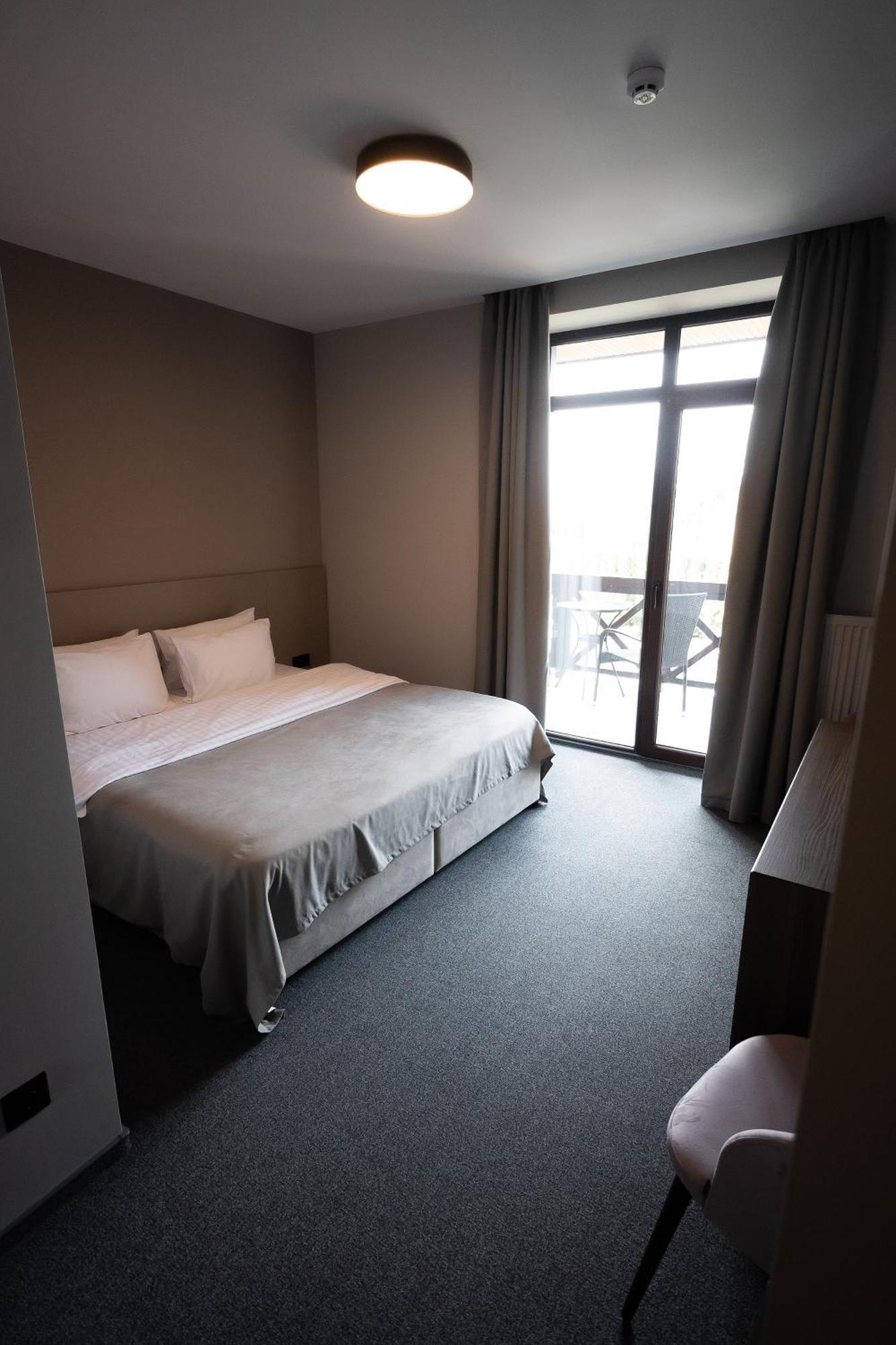 Zagorod Hotel Girka Polonka Bagian luar foto