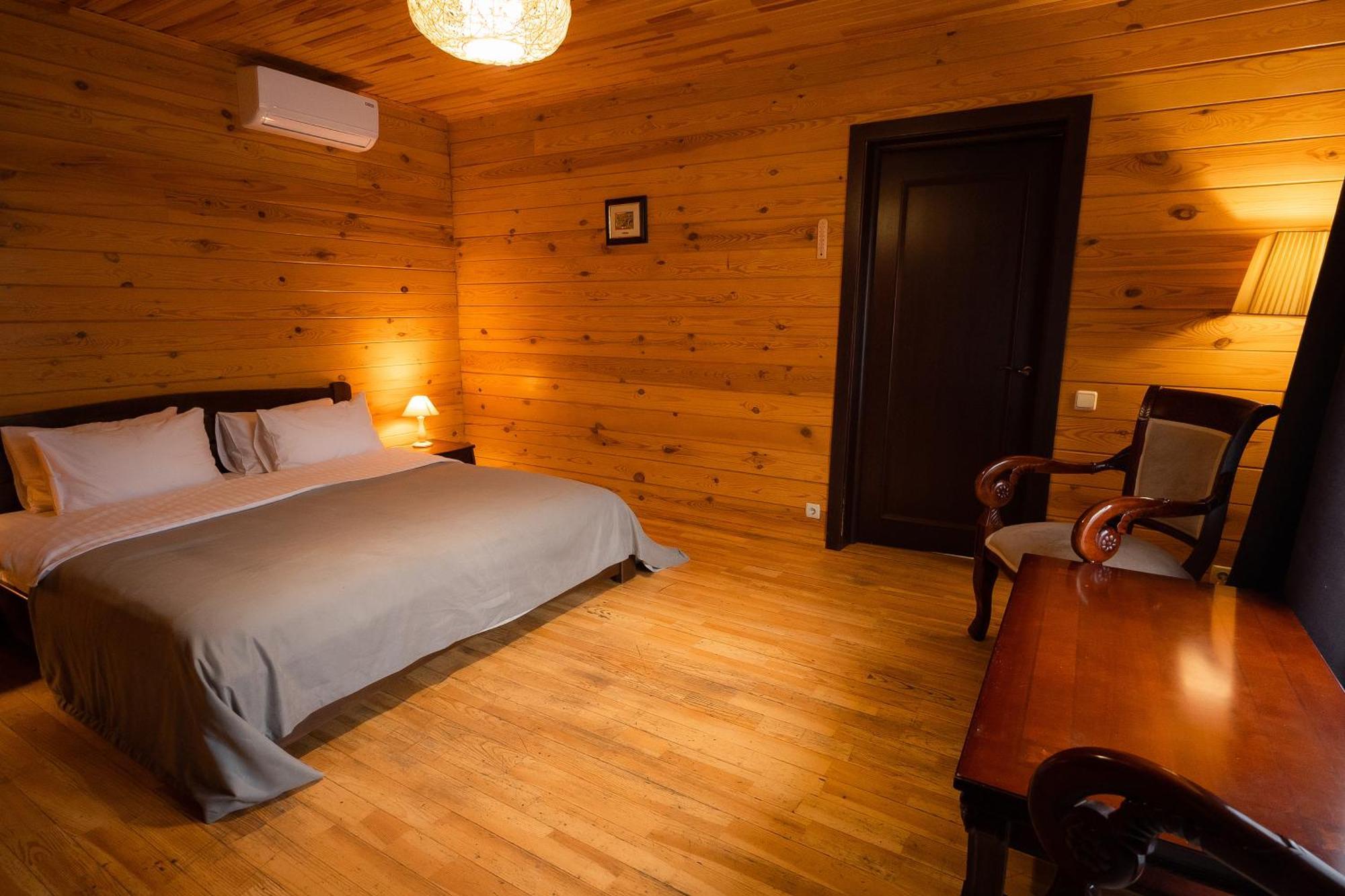 Zagorod Hotel Girka Polonka Bagian luar foto